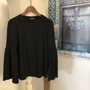 🖤Zara trf black wide sleeve blouse